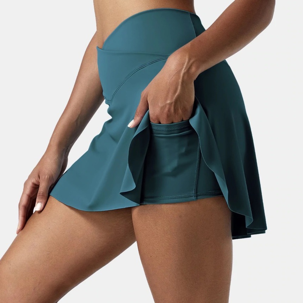 Halara Crossover Waist Teal Skirt